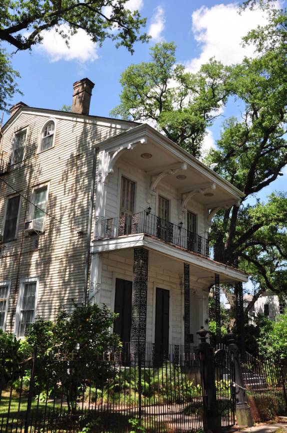 Casa típica do Garden District, em New Orleans, na Louisiana - Estados Unidos